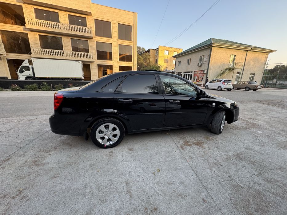 Jentra qora toza kraska  aftamat karobka