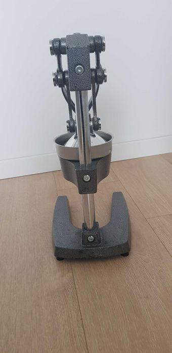 Storcator tip presa manuala citrice Ernesto