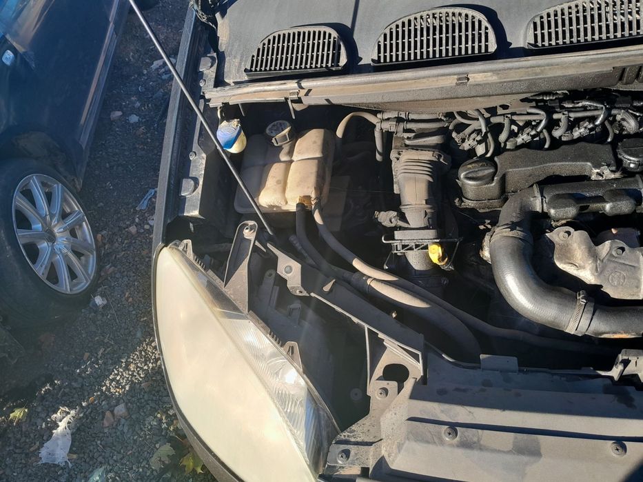 Dezmembrari  Ford C-MAX 1  2003  > 2010 1.6 TDCi Motorina