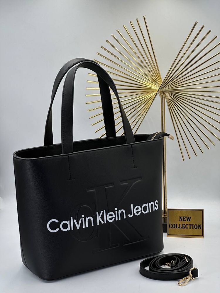 Geanta Calvin Klein Noua !!! Dimensiuni 32/24 !!!