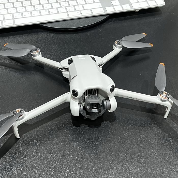 Дрон DJI Mini 4 Pro Fly More Combo Plus