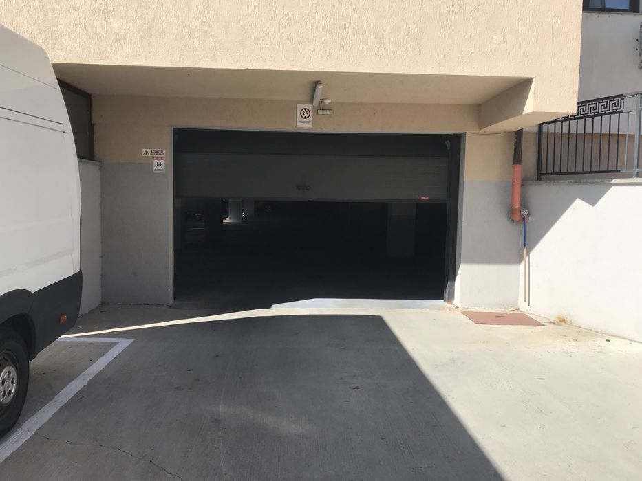 Inchiriez/vand loc de parcare subteran -Dem Radulescu