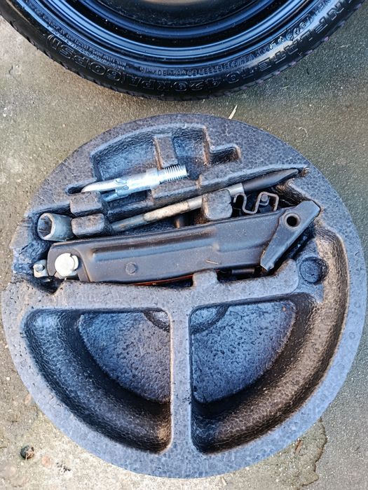 Резервна гума тип патерица за Митсубиши Колт 15 цола