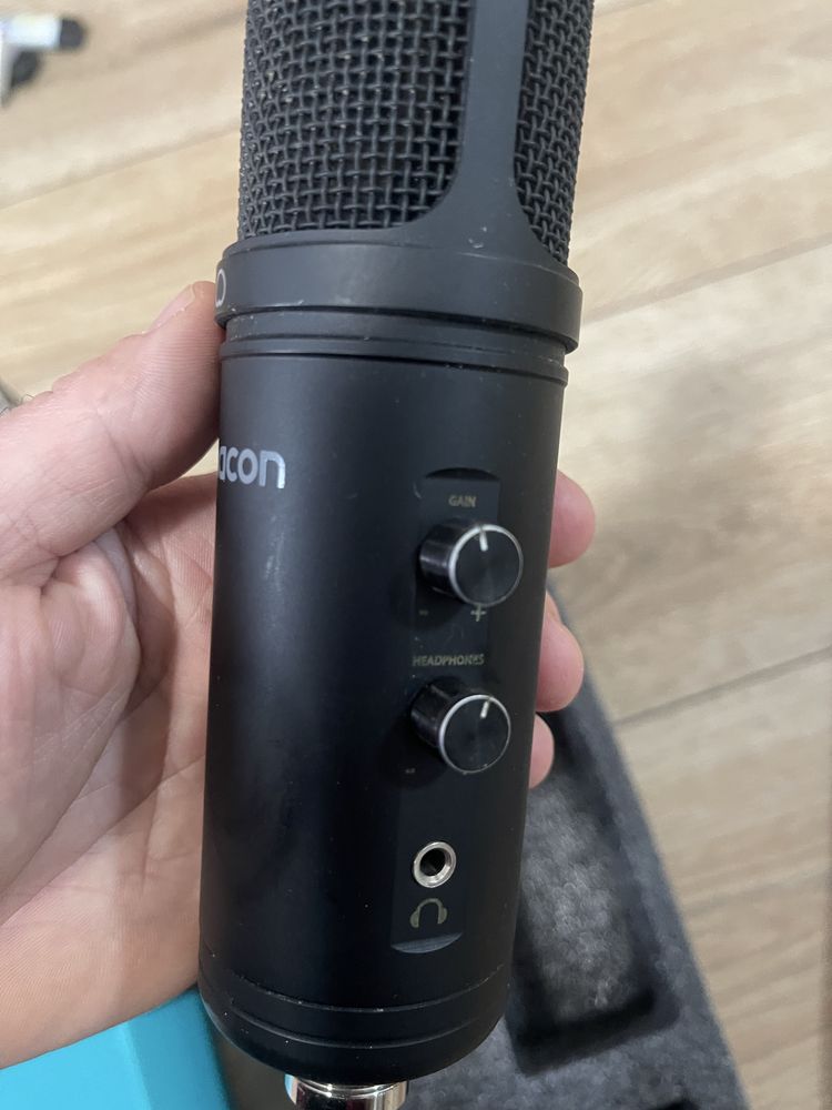 Микрофон  Nacon PCST-200MIC Streaming Microphone