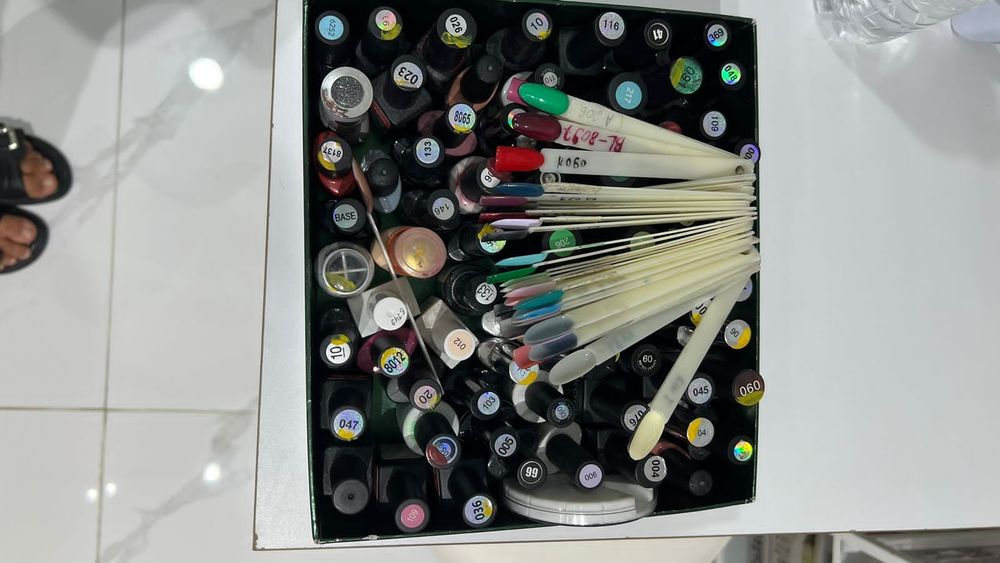 Маникюрные гели и аппарат для маникюра