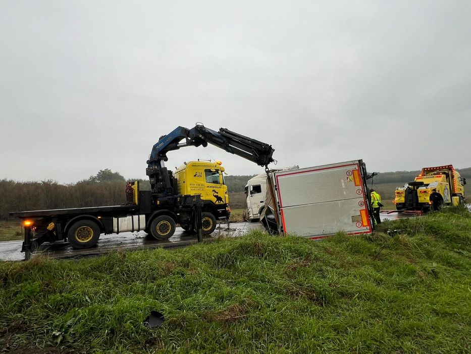 TractariCamioane Tractari Auto Vatra Dornei Pasu MestecanisPasu Tihuta
