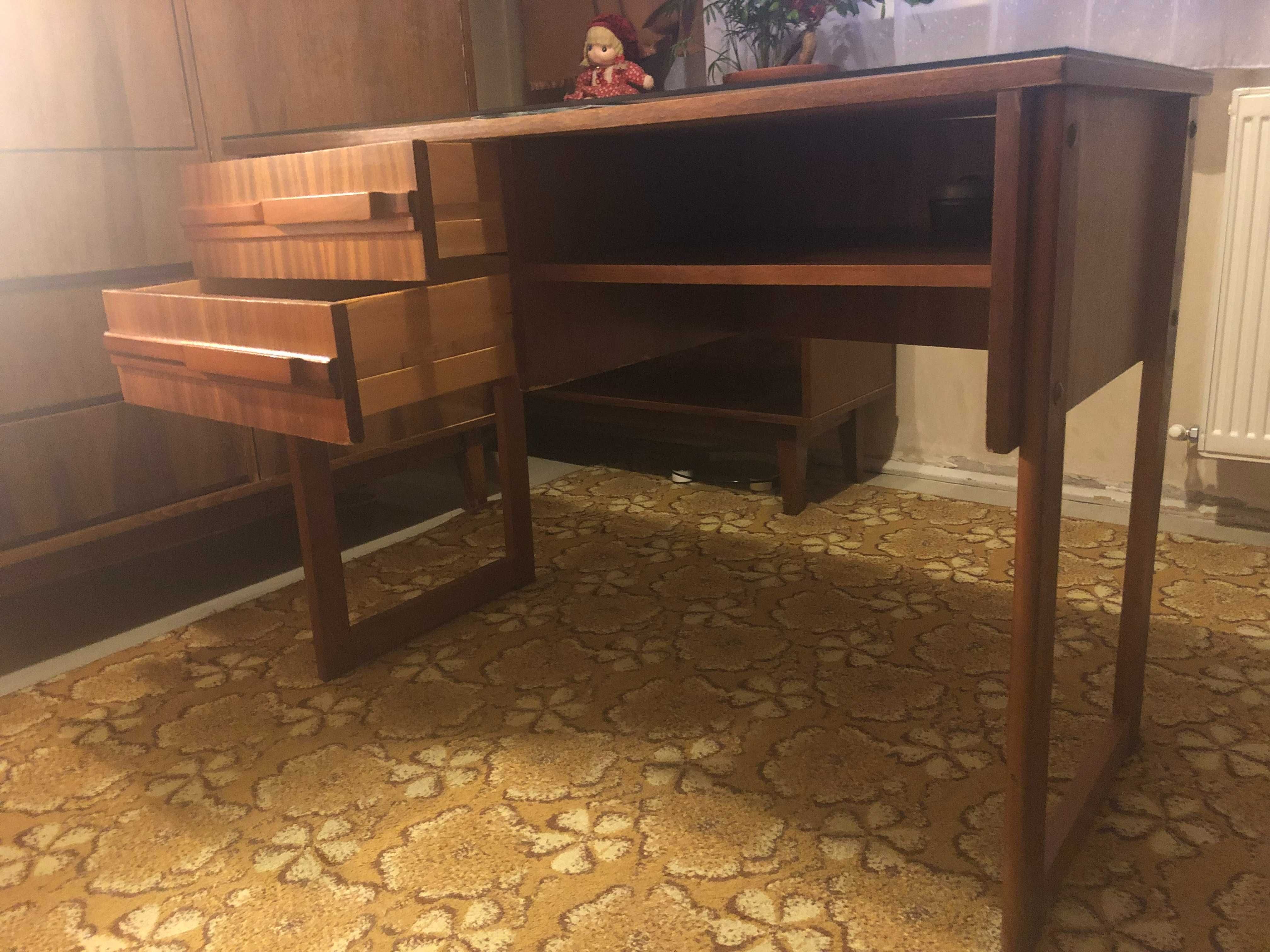 De vanzare birou lemn stare impecabila, romanesc, vintage