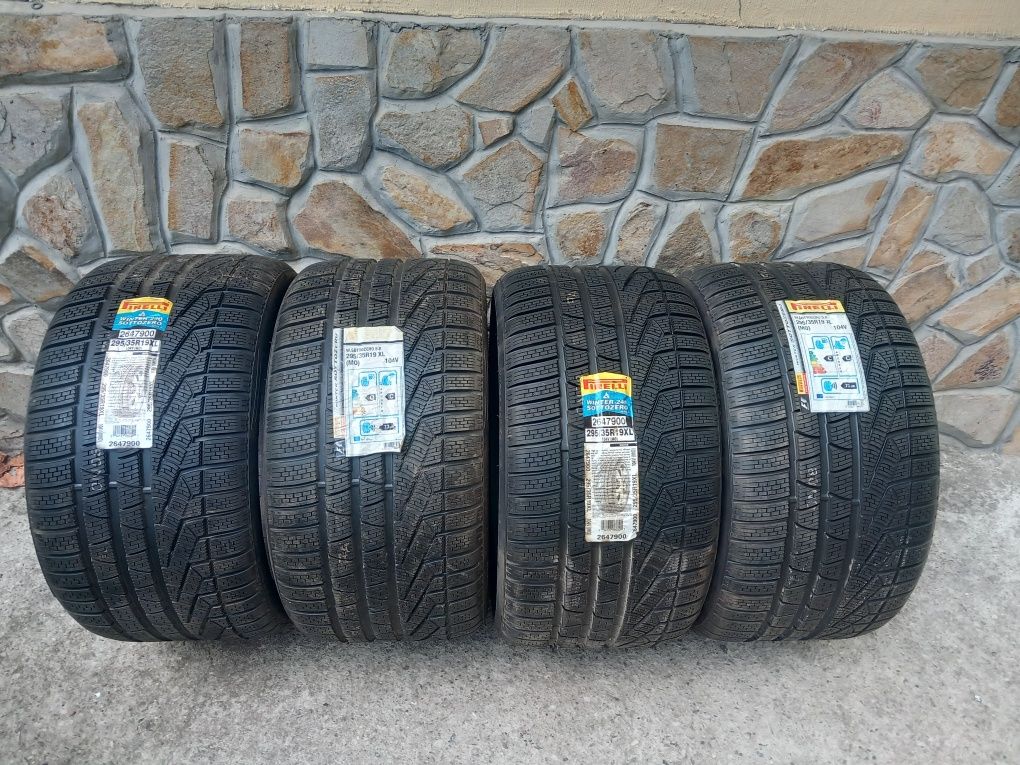 Чисто нови гуми 19цола Pirelli-sottozero-295/35/19.зимни.2016година.