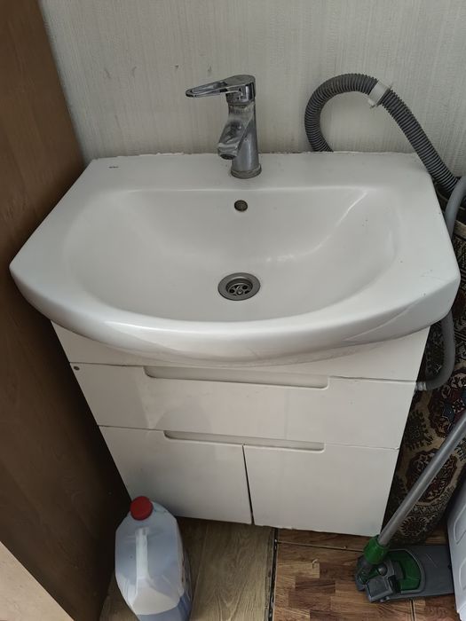 Раковина со сместительем