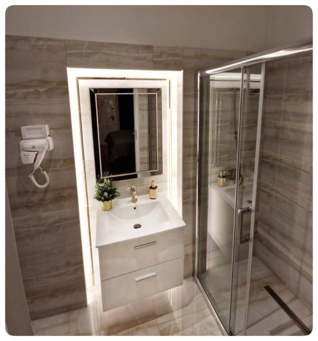 cazare hotel pensiune Elania Residence Tg-Jiu de la 150 lei/camera