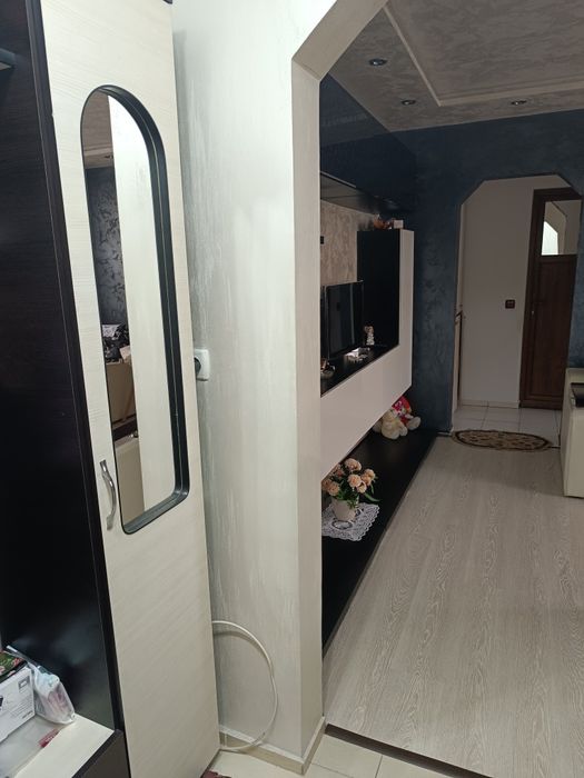 Vând apartament 2 camere Strada Școlilor Microhala