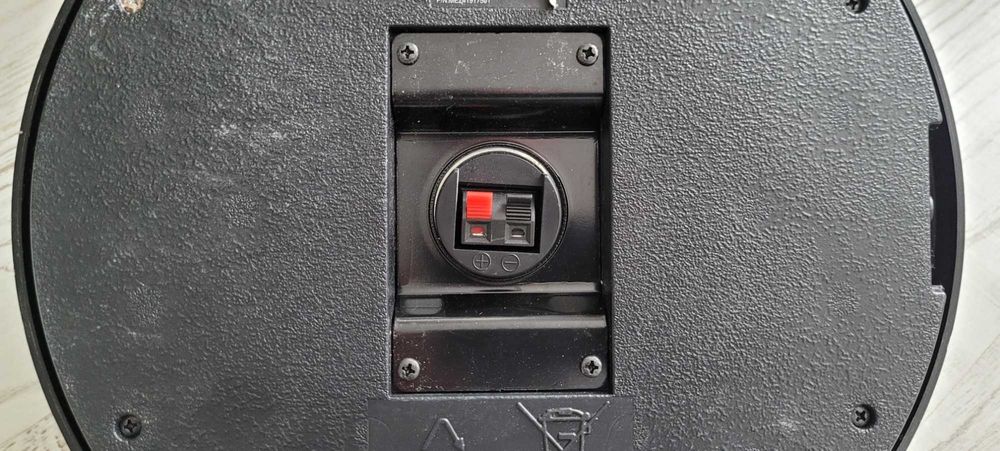 Suporti metal pentru boxe