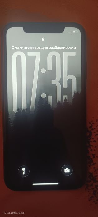 Продам 11 айфон на 64гб