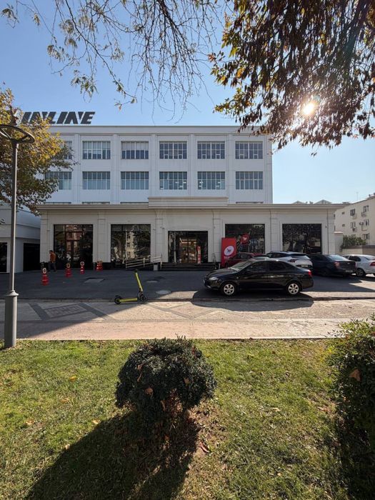 Продаётся Коммерческое Помещение 1480кв.м вдоль дороги ул.Нукус Глинка