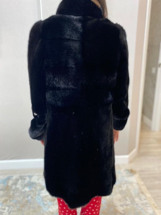 Продам норковую шубу