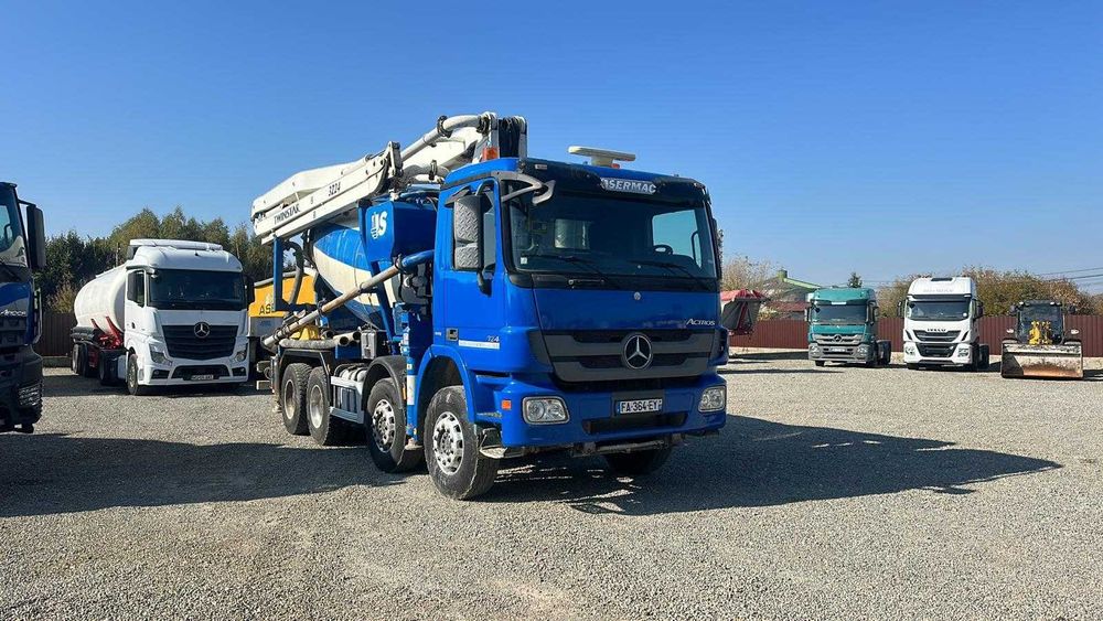 Autobetoniera Mercedes Benz 8x4, Actros 3244