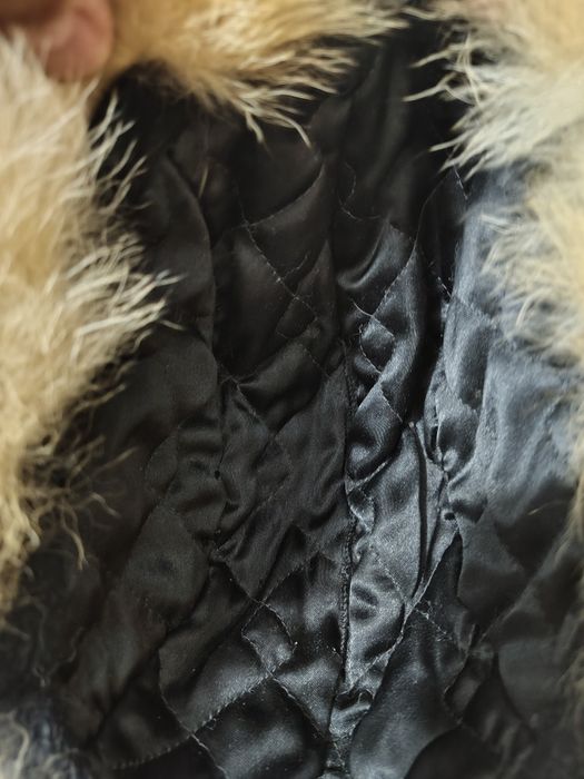 Vând căciulă bărbătească din blană de enot