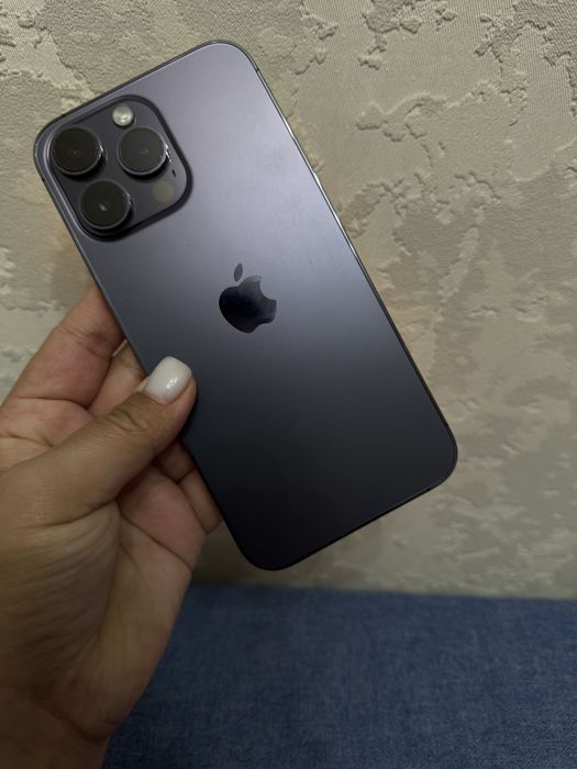 Продам айфон 14 про макс на 256