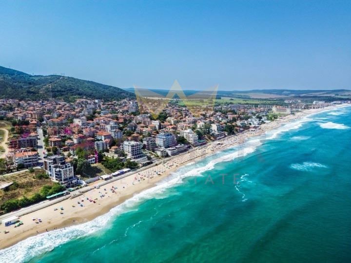 Продава се Двустаен апартамент в Обзор - 52 кв.м за 1404 €/кв.м - Снимка #4