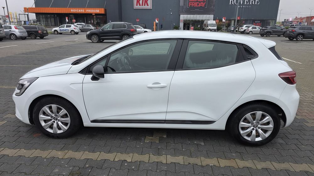 Inchiriez Renault Clio V 2022 Bolt/Uber Sibiu