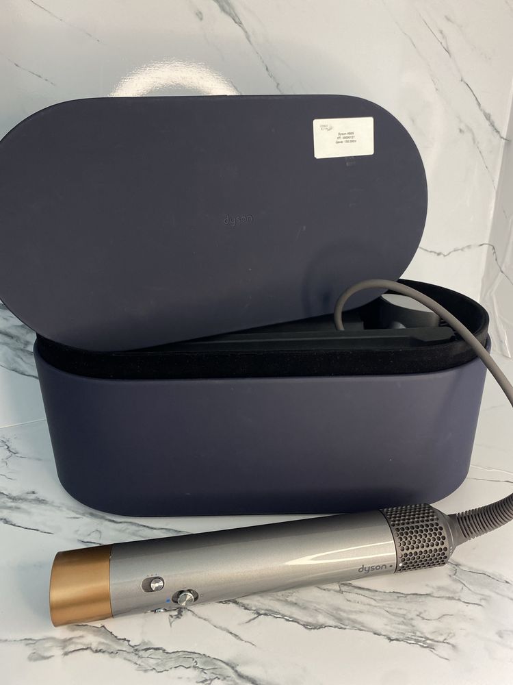 Новый фен Dyson HS05