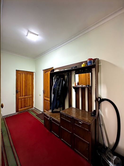 Срочно квартира сотилади узимни уйим