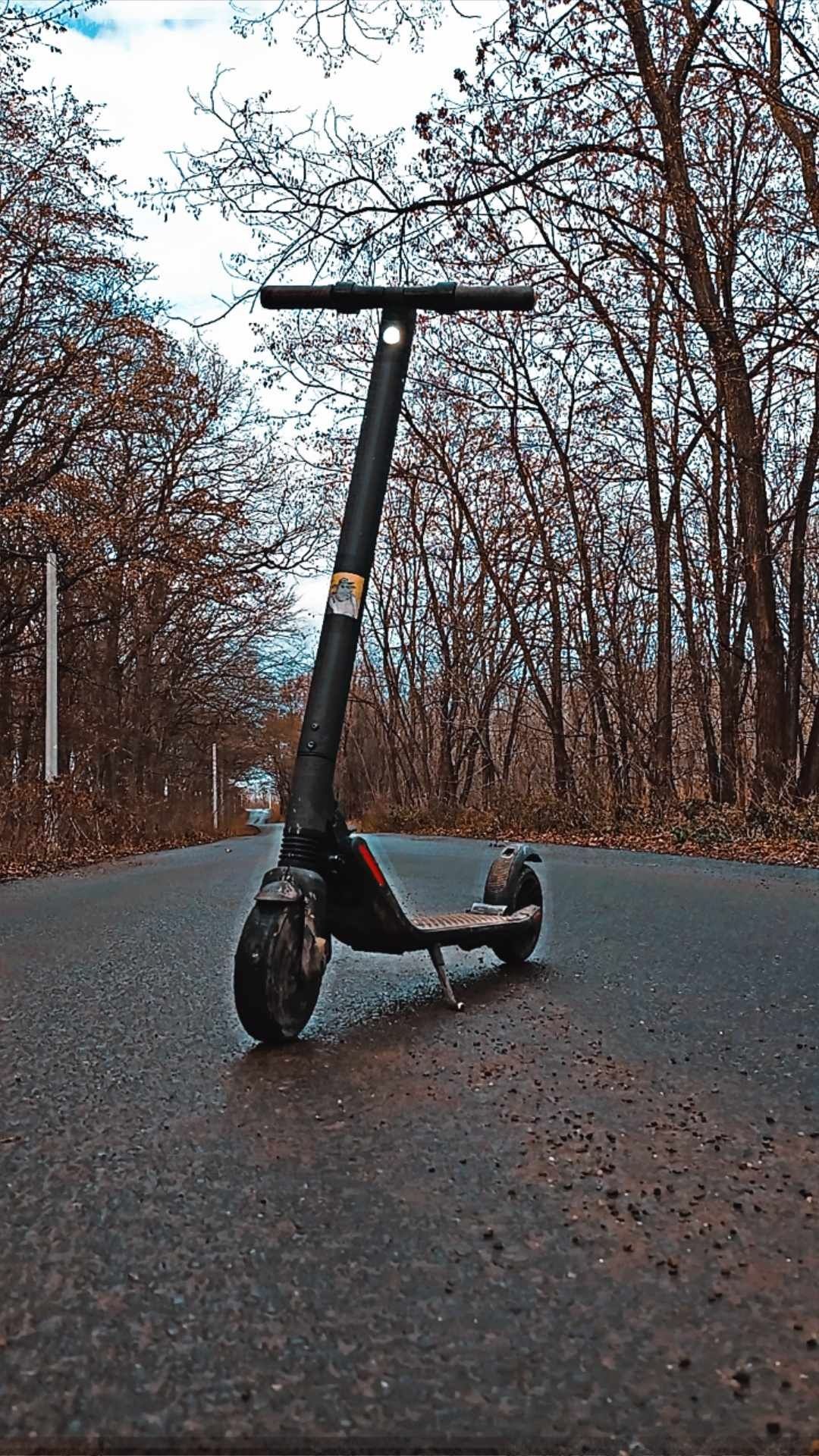 Trotineta electrica NINEBOT KickScooter ES2, 8 inch, pliabila, negru
