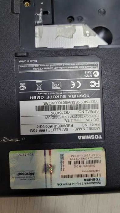 Dezmembrez Toshiba Satellite L555-10M
