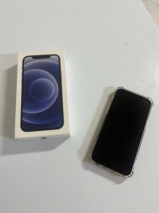 продам Айфон  12