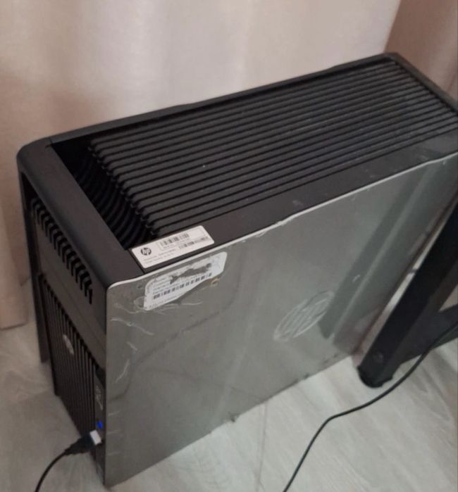 Statie de lucru / Workstation HP Z620