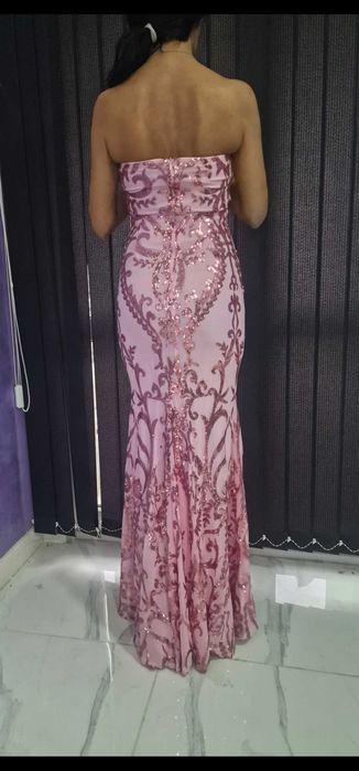 Официални дълги рокли за повод