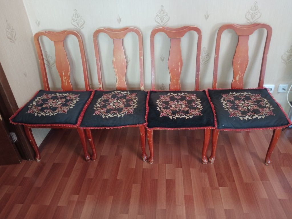 Стулья для гостиной