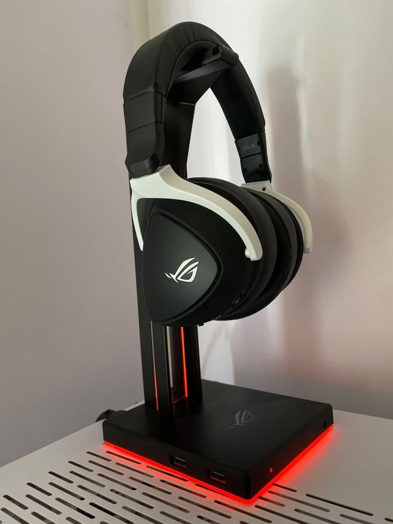Vand Asus Rog Delta S Wireless+ Stand Rog Throne QI