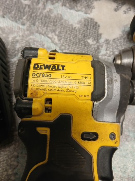 Scule dewalt de vanzare!