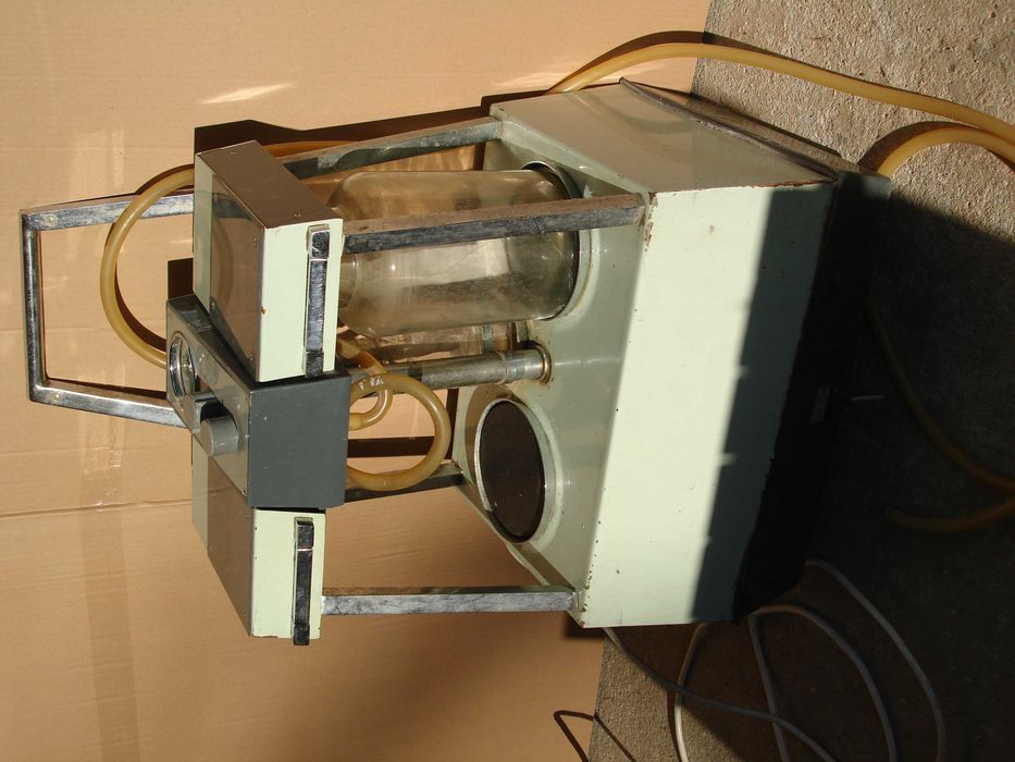 Вакум помпа за смучене на масло