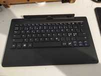 Vând tastatura urgent