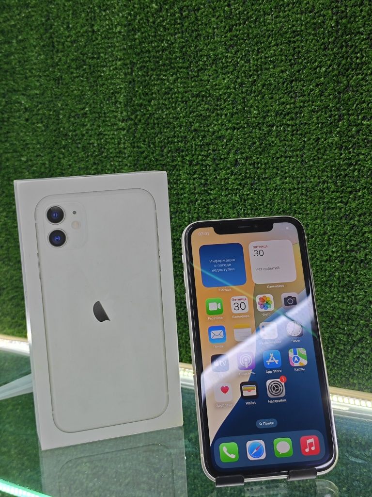 iPhone 11 с коробкой