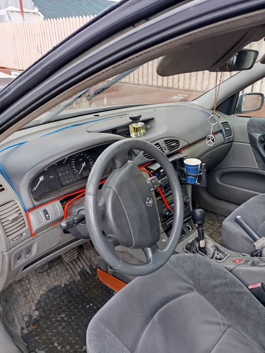 Vând Renault Laguna19