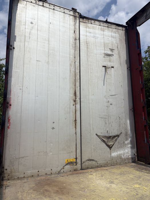 Stâlpi, usi, scânduri semiremorcă krone