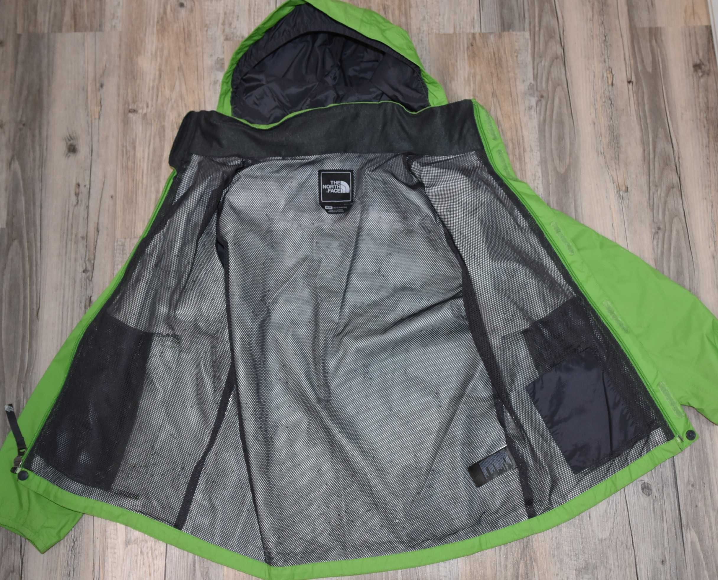 The North Face яке р-р М 10-12г.