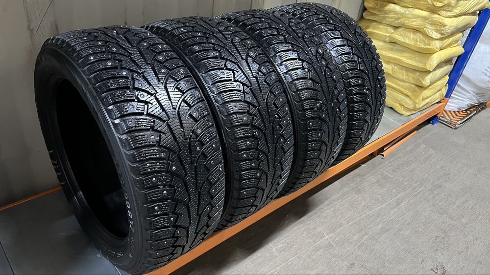 225/50 R17 СРОЧНО! Продаю зимние шипованные шины Nokian Nordman 5