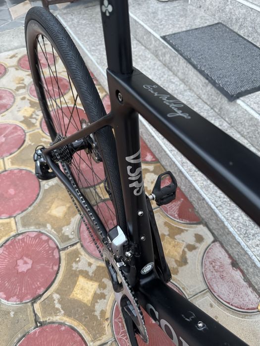 Bicicletă  carbon