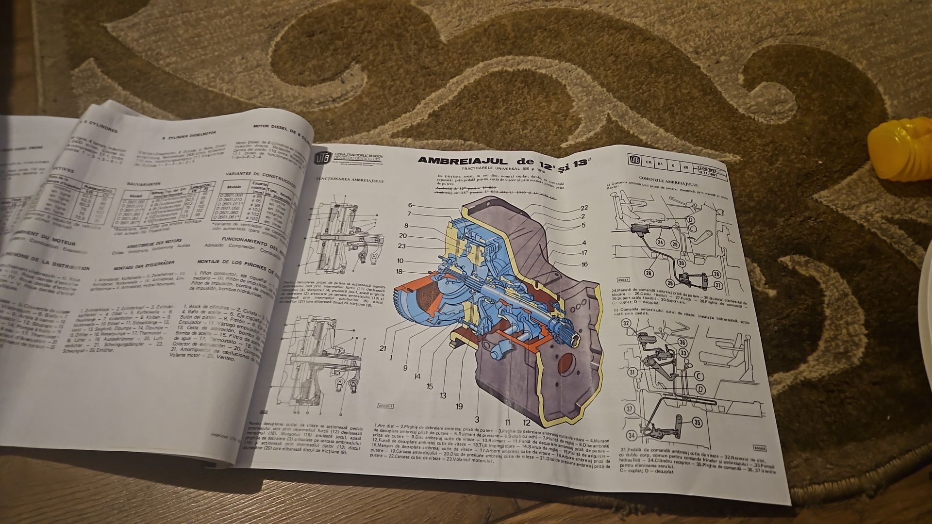 Planșe cu Schițe color Tractorul 1010