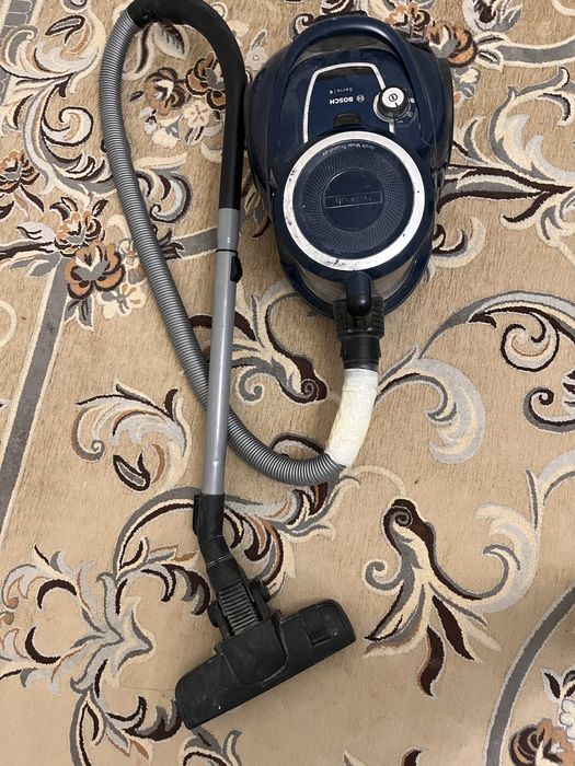 Пылесос Bosch за 15к