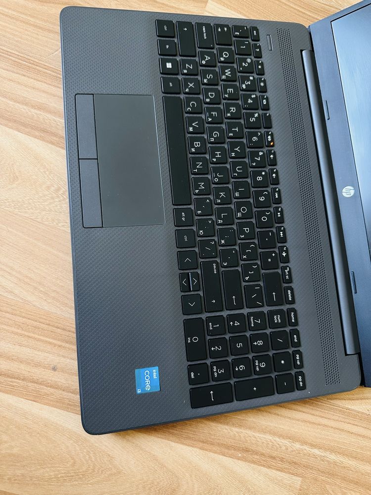 Hp noutbuk core i3 juda kam ishlagan ideal