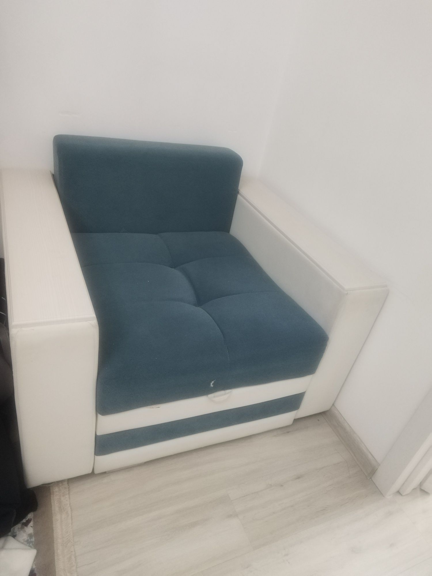 Продам кресло раздвижной