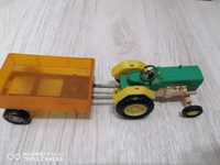 Jucărie veche plastic tractor romanesc