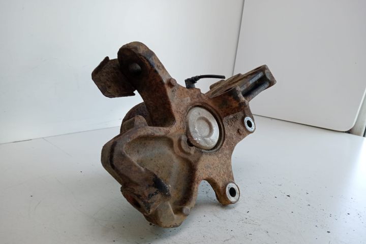 Fuzeta butuc roata stanga fata Volkswagen VW Crafter prima generatie