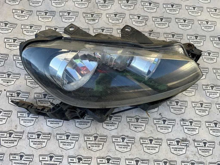 Far dreapta halogen VW Golf 6