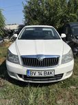 Bara fata skoda octavia 2 facelift 2011